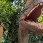 dilophosaurus teeth